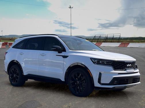 Glacial White Pearl 2023 Kia Sorento SX