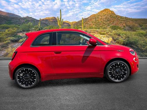Red by (Red) 2024 FIAT 500e INSPI(RED) FWD