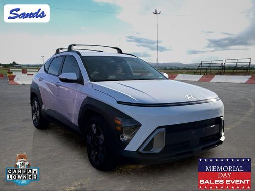 Atlas White 2025 Hyundai KONA SEL