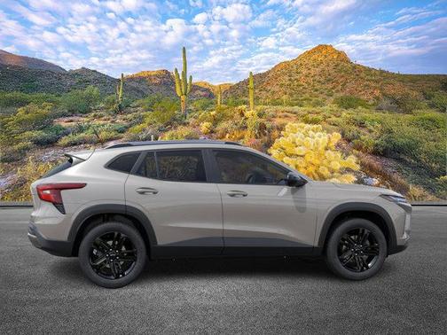 White Sands 2026 Chevrolet Trax FWD ACTIV