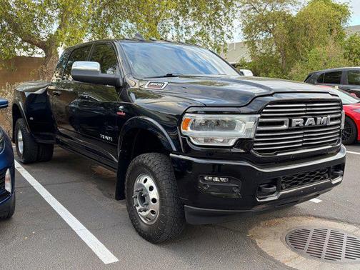 Diamond Black Crystal Pearlcoat 2022 RAM 3500 Laramie Mega Cab 4x4 6'4' Box