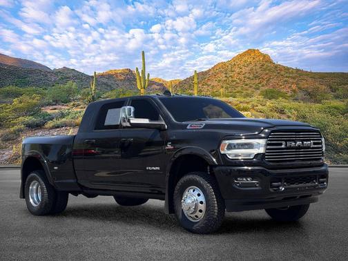 Diamond Black Crystal Pearlcoat 2022 RAM 3500 Laramie Mega Cab 4x4 6'4' Box