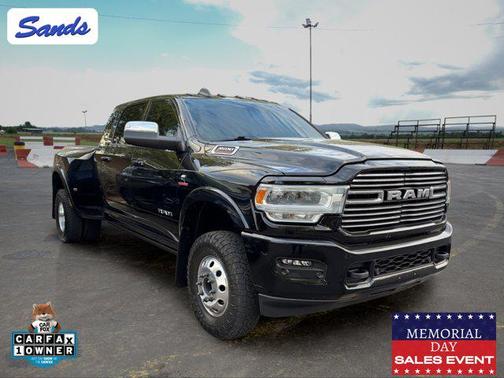 Diamond Black Crystal Pearlcoat 2022 RAM 3500 Laramie Mega Cab 4x4 6'4' Box