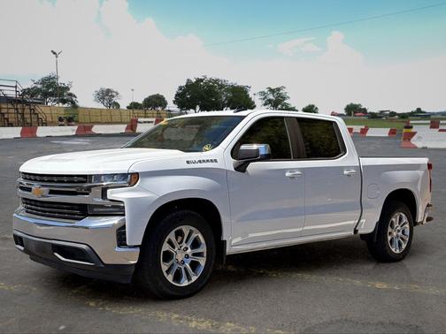 Summit White 2019 Chevrolet Silverado 1500 LT