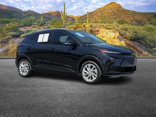 Mosaic Black Metallic 2023 Chevrolet Bolt EUV FWD LT