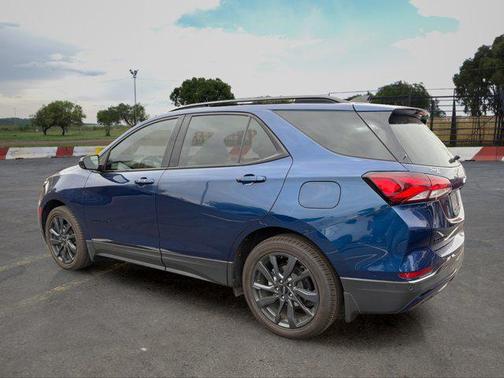 Blue Glow Metallic 2022 Chevrolet Equinox FWD RS
