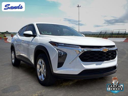 Summit White 2024 Chevrolet Trax LS