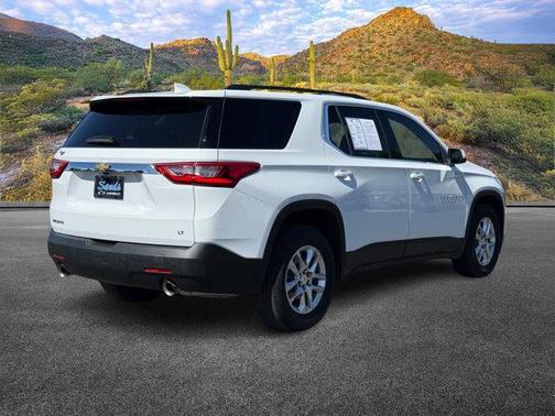 2021 Chevrolet Traverse LT Cloth