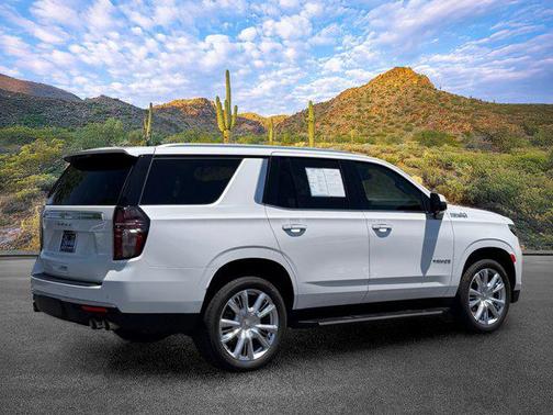 Iridescent Pearl Tricoat 2023 Chevrolet Tahoe 4WD High Country
