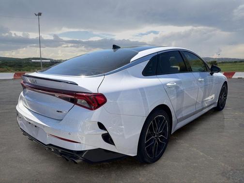Glacial White Pearl 2024 Kia K5 GT