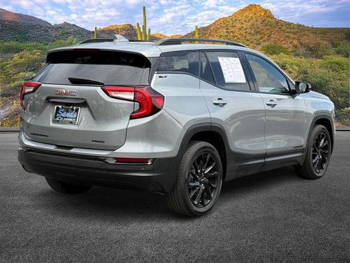 Sterling Metallic 2024 GMC Terrain SLT