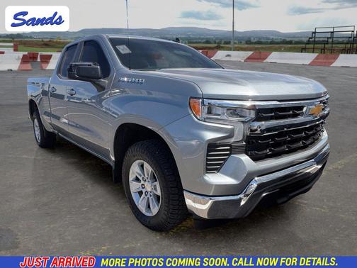 Sterling Gray Metallic 2024 Chevrolet Silverado 1500 LT
