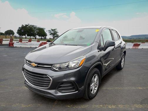 Nightfall Gray Metallic 2019 Chevrolet Trax LS
