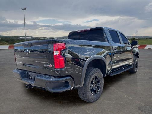 Black 2023 Chevrolet Silverado 1500 ZR2