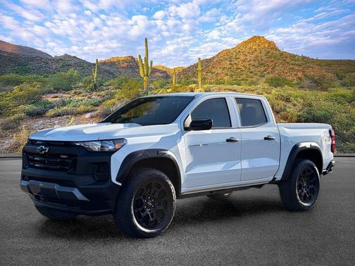 Summit White 2026 Chevrolet Colorado Trail Boss