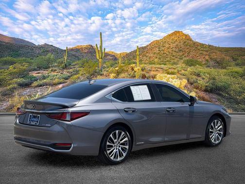 Nebula Gray Pearl 2019 Lexus ES 300h Luxury