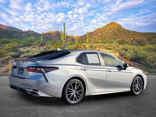 Celestial Silver Metallic 2023 Toyota Camry SE