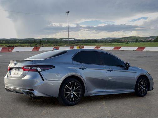 Celestial Silver Metallic 2023 Toyota Camry SE