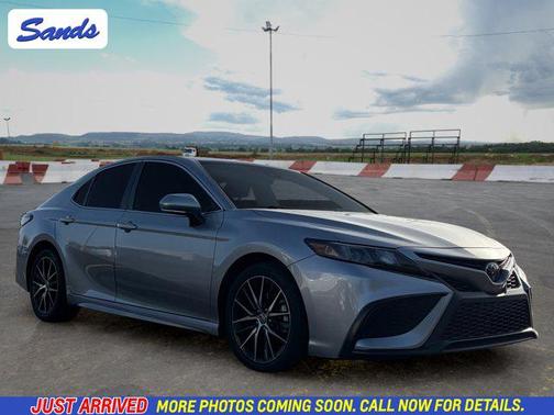 Celestial Silver Metallic 2023 Toyota Camry SE