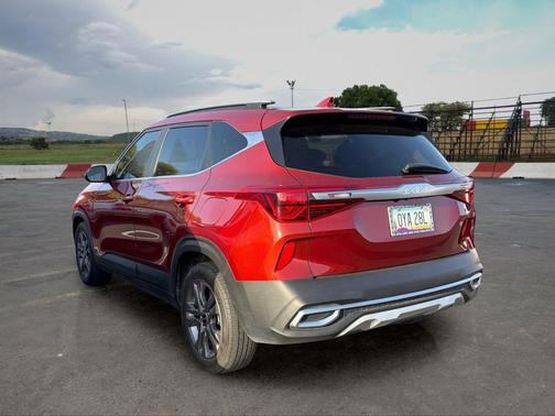 Mars Orange 2023 Kia Seltos S