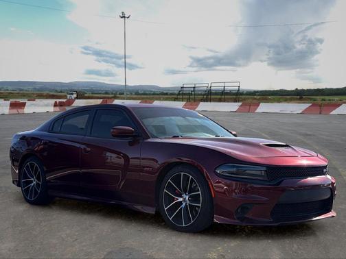 Octane Red Pearlcoat 2017 Dodge Charger R/T Scat Pack