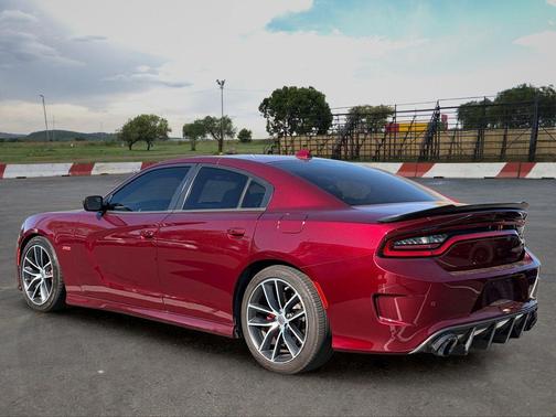 Octane Red Pearlcoat 2017 Dodge Charger R/T Scat Pack