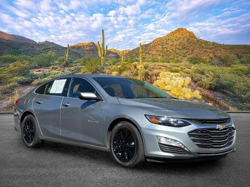 Sterling Gray Metallic 2024 Chevrolet Malibu FWD 1LT