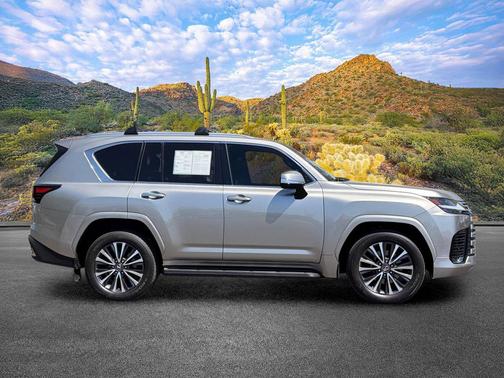 2024 Lexus LX 600 Premium