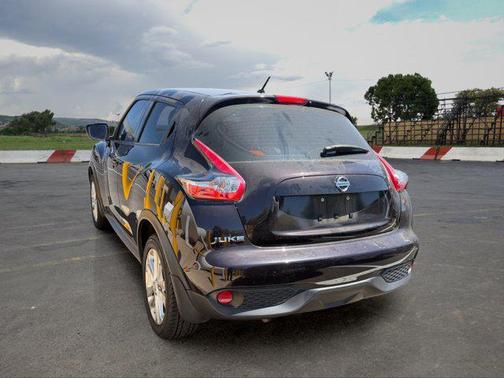 Bordeaux Black 2016 Nissan Juke S