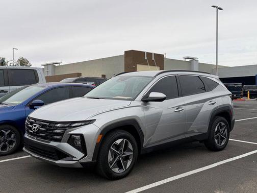 Shimmering Silver 2025 Hyundai TUCSON SEL