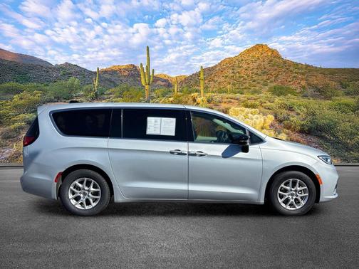 Silver Mist Clearcoat 2024 Chrysler Pacifica Touring L