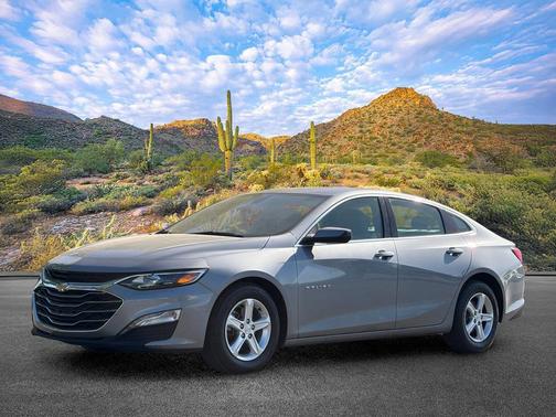 Sterling Gray Metallic 2023 Chevrolet Malibu FWD 1LT