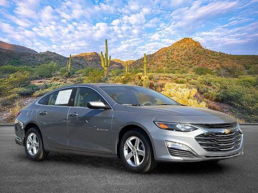 Sterling Gray Metallic 2023 Chevrolet Malibu FWD 1LT