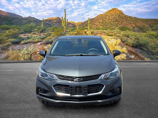 Nightfall Gray Metallic 2018 Chevrolet Cruze LT
