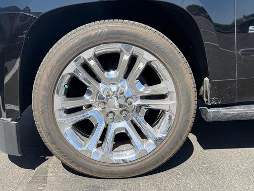 Black 2019 Chevrolet Suburban Premier