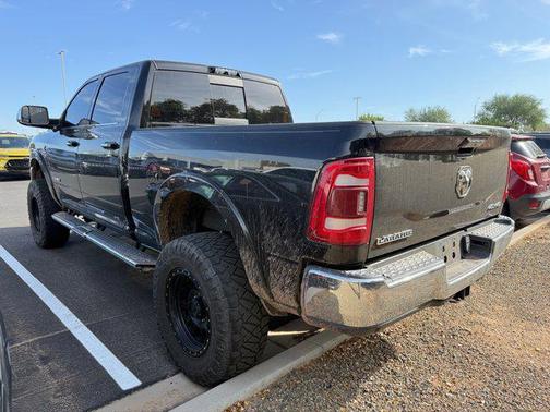 2019 RAM 2500 Laramie Crew Cab 4x4 6'4' Box