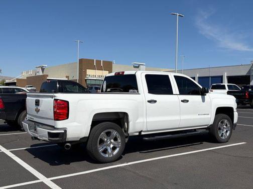 Summit White 2018 Chevrolet Silverado 1500 Custom