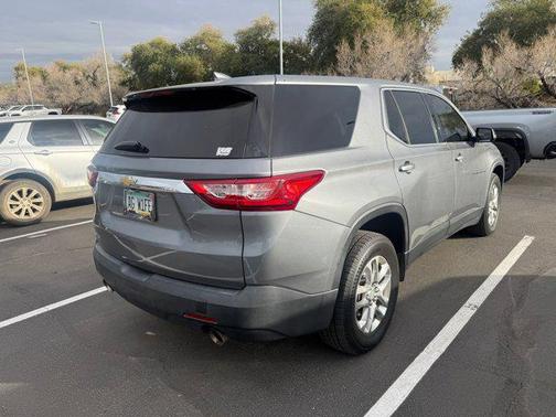 2021 Chevrolet Traverse LS
