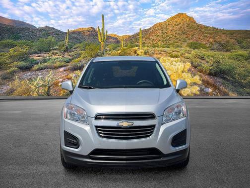 Silver Ice Metallic 2016 Chevrolet Trax LS