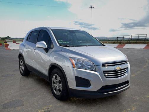 Silver Ice Metallic 2016 Chevrolet Trax LS