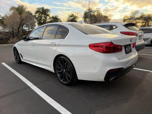2019 BMW 530 530i