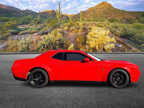 Go Mango 2023 Dodge Challenger R/T Scat Pack Widebody