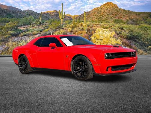 Go Mango 2023 Dodge Challenger R/T Scat Pack Widebody