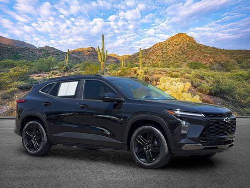 Mosaic Black Metallic 2025 Chevrolet Trax FWD ACTIV