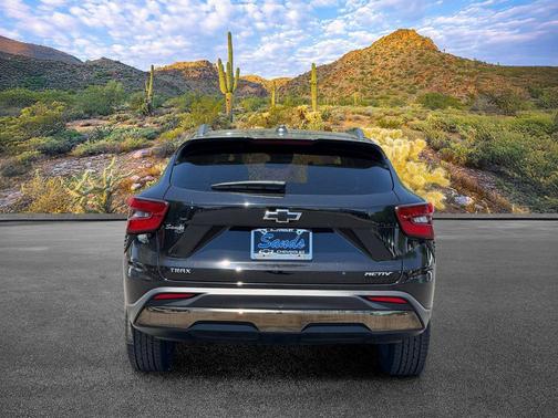 Mosaic Black Metallic 2025 Chevrolet Trax FWD ACTIV