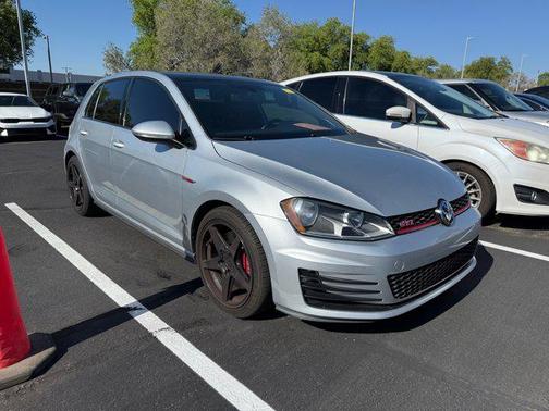 2017 Volkswagen Golf GTI 2.0T SE 4-Door