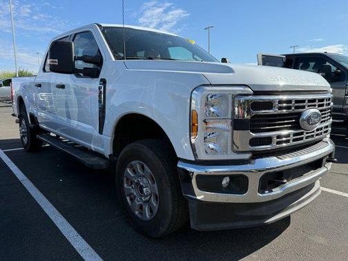 Oxford White 2024 Ford F-350 XLT