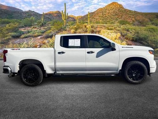 2025 Chevrolet Silverado 1500 Custom