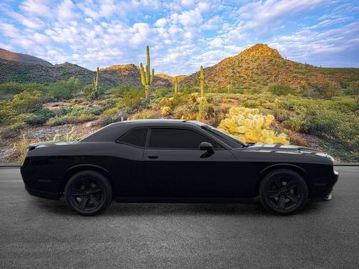 Pitch Black Clearcoat 2015 Dodge Challenger SXT