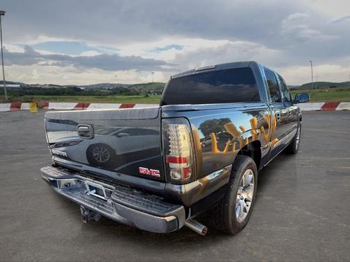 Carbon Metallic 2005 GMC Sierra 1500 SLE Crew Cab